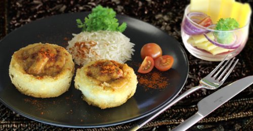 Aros de cebolla-queso con Paneer Masala y arroz basmati