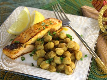 Filete de salmón con Curry real suave y Chana Masala