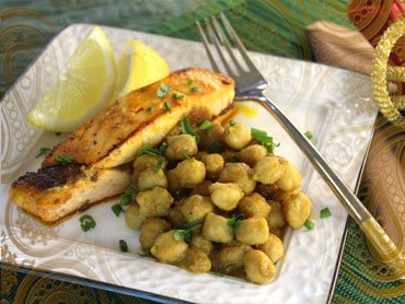 Salmon fillet with Royal mild Curry & Chana Masala